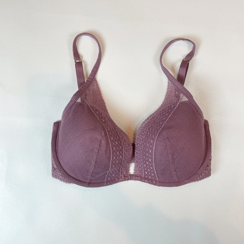NWOT Victoria's Secret Bra 32DD Incredible Plunge Purple Lace